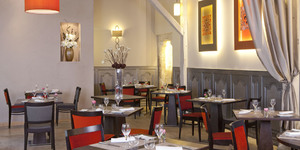aux-vieux-remparts---spa-rosa-gallica-restaurant-1