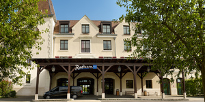 radisson-blu-hotel-paris-marne-la-vallee-facade-5